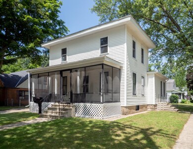 117 E Plainwell St Plainwell-103