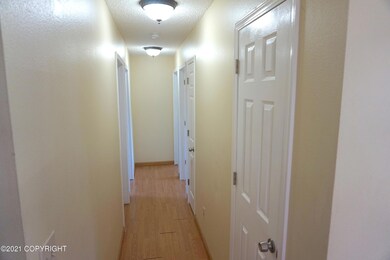 8740 Carter Cir, Anchorage, AK 99507 - photo 4