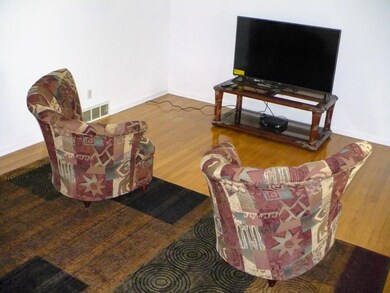 5634 Sandalwood Blvd, Columbus, OH 43229 - photo 3