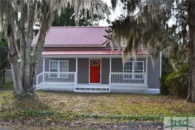 210 N Railroad Ave, Springfield, GA 31329 - photo 2