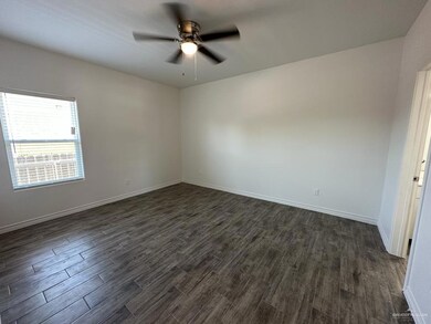 302 Sylvia Handy Dr unit B2, Elsa, TX 78543 - photo 4