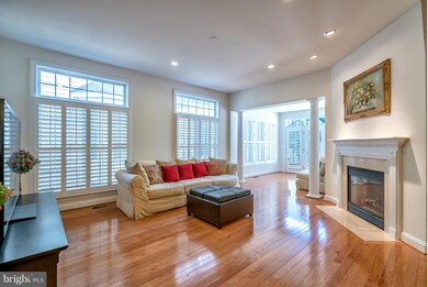 11156 Garden Path Ln, Fairfax, VA 22030 - photo 7