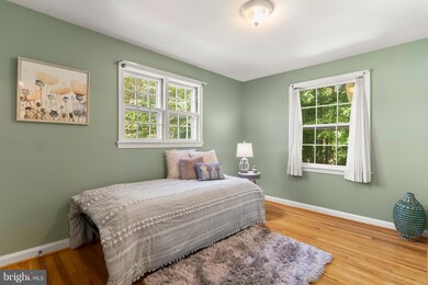 3904 Whispering Ln, Falls Church, VA 22041 - photo 6