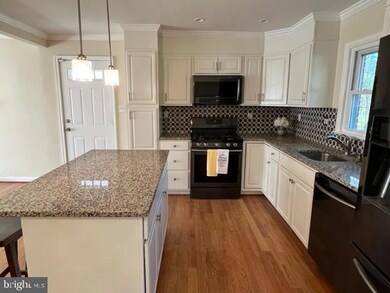 6917 100th Ave, Lanham, MD 20706 - photo 5