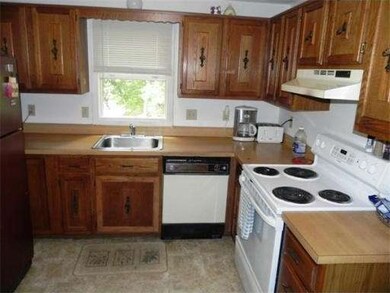 17 Rivers Edge Rd, Blackstone, MA 01504 - photo 2