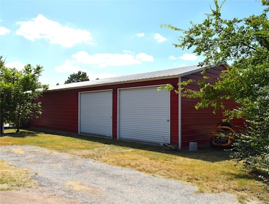 2435 Old Mineral Wells Hwy, Weatherford, TX 76088 - photo 7