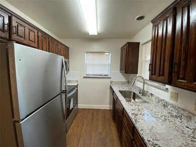 2110 Stone Moss Ln, Grapevine, TX 76051 - photo 5