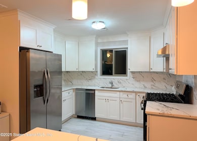 301 Rensselaer Ave unit 2, Staten Island, NY 10312 - photo 4