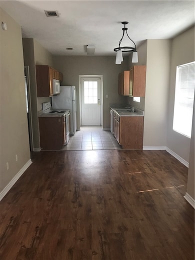 2416 Berger Dr, Bryan, TX 77802 - photo 3