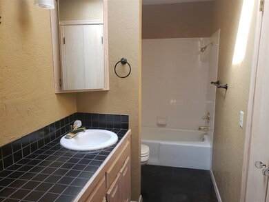 3402 3402 Thornridge Cir, Duncan, OK 73533 - photo 4