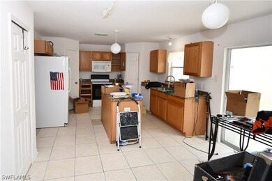 2925 NE 7th Ave, Cape Coral, FL 33909 - photo 7