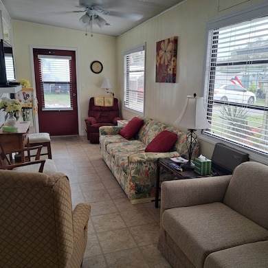 34408 Sr 54 unit 632, Zephyrhills, FL 33543 - photo 5