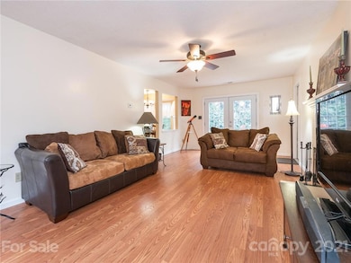 12521 Cedar Fall Dr, Huntersville, NC 28078 - photo 4