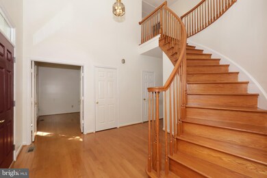 9301 Meadow Crossing Way, Fairfax Station, VA 22039 - photo 4