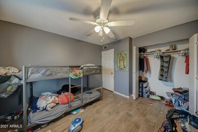 10504 E Boulder Dr-5