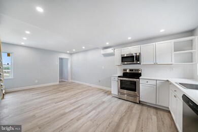 1132 W Ridge Rd, Marcus Hook, PA 19061 - photo 2