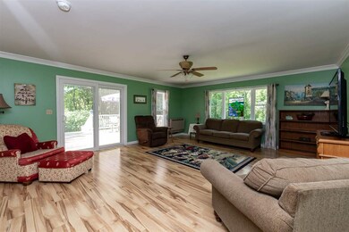 464 N Pembroke Rd, Pembroke, NH 03275 - photo 7
