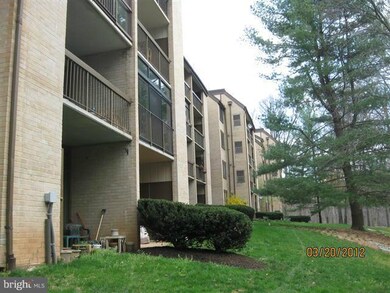 1675 Parkcrest Cir unit 4E/100, Reston, VA 20190 - photo 3