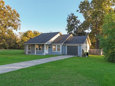 1214 Duncan St, Bay City, TX 77414 - photo 3