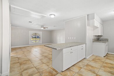 7731 Spinet St, Houston, TX 77016 - photo 5