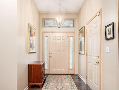 4270 Llanfair Ct, Columbus, OH 43221 - photo 4