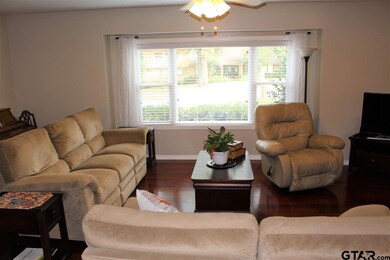 726 726 Dorchester, Tyler, TX 75703 - photo 4