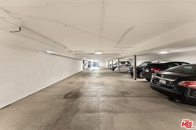 1220 N La Cienega Blvd unit F2, West Hollywood, CA 90069 - photo 6