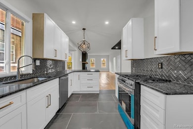 1502 Virginia Park St, Detroit, MI 48206 - photo 7