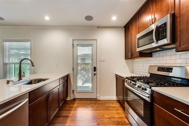 6054 Winton St, Dallas, TX 75206 - photo 5