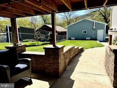 235 Middle St, Ashland, PA 17921 - photo 6