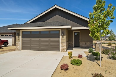 2633 NW Redwood Cir unit 25, Redmond, OR 97756 - photo 3