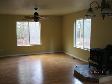 17769 Ditch Creek Rd, Rogue River, OR 97537 - photo 2