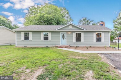 115 W Potomac Dr, Colonial Beach, VA 22443 - photo 2