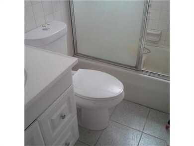 400 SE 3 Ave unit 101, Hallandale Beach, FL 33009 - photo 4