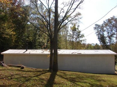 1709 Waverly Rd, Tennessee Ridge, TN 37178 - photo 7