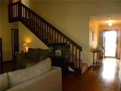 Foyer.