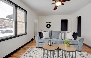 Living Room (4)