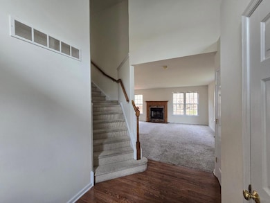 FOYER VIEW TO LR