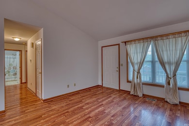 4723 Meadow Crest Ct, Evansville, IN 47712 - photo 7