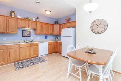 2623 Orchard Dr unit 6, Cedar Falls, IA 50613 - photo 5