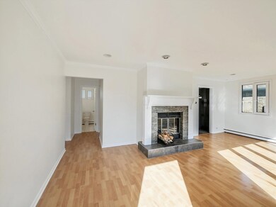 1056 E Villa Dr, Des Plaines, IL 60016 - photo 3