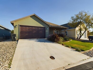 102 Feather Way, Fredericksburg, TX 78624 - photo 2