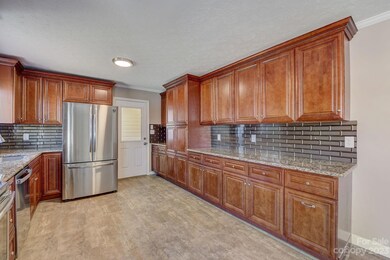 810 Waters St, Shelby, NC 28152 - photo 4