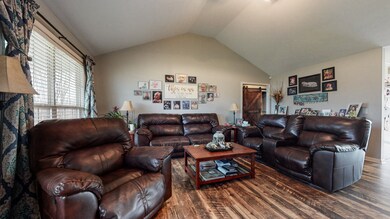 217 Shapard Dr, Shelbyville, TN 37160 - photo 5