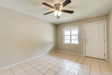 2 (2 of 13) Family Room