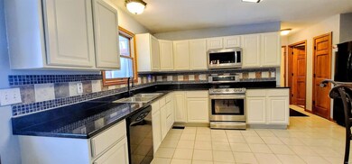 1301 Saddlewood Dr, Maryville, IL 62062 - photo 7