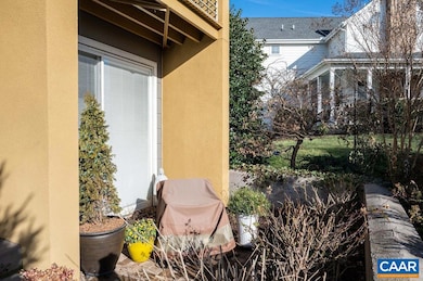 613 Lochlyn Hill Dr, Charlottesville, VA 22901 - photo 4