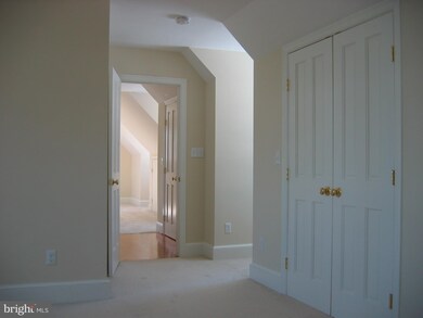 7805 Accotink Place, Alexandria, VA 22308 - photo 4