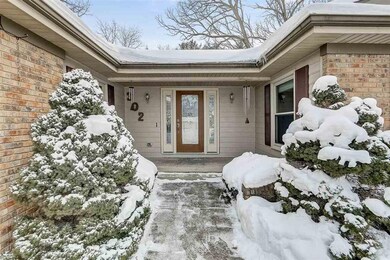 302 Simon Crestway, Waunakee, WI 53597 - photo 2