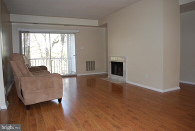 5 Pickering Ct unit 2, Germantown, MD 20874 - photo 4